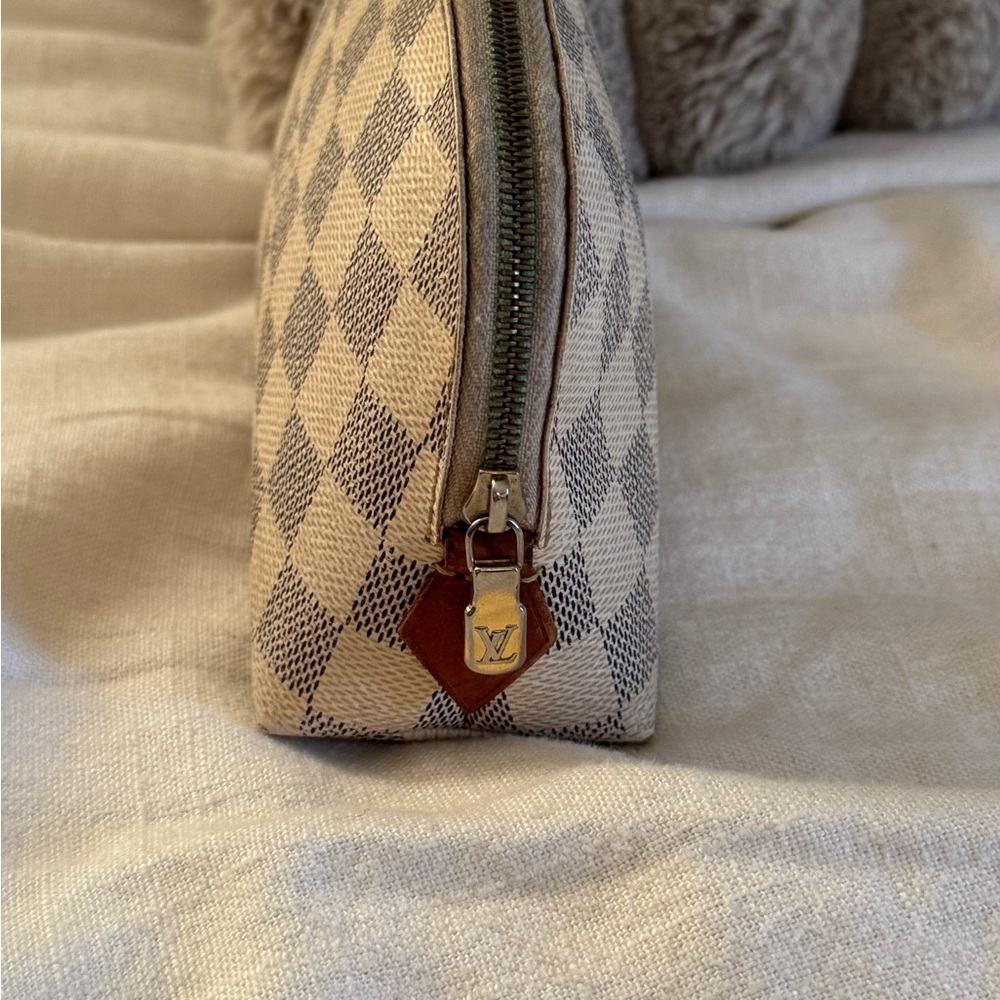 Louis Vuitton Damier Azur Pouch - Picture 4 of 6